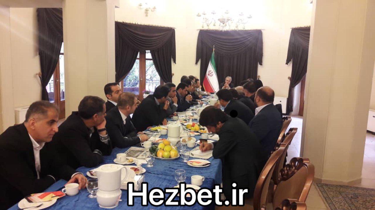 نخستین جلسه دوره جدید شورای مرکزی حزب اعتدال و توسعه
