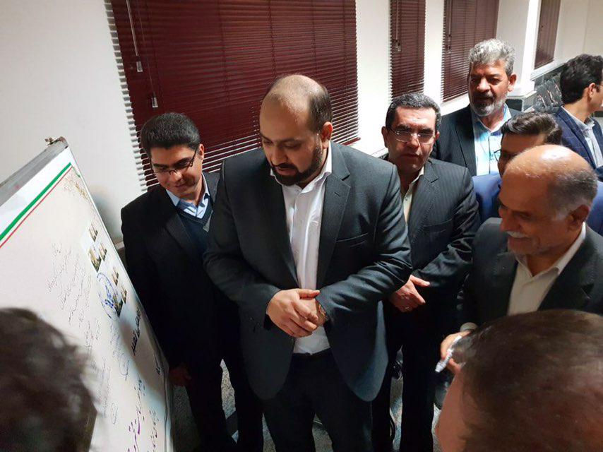 رونمایی تمبر یادبود سفر رییس جمهور در دفتر حزب اعتدال و توسعه سمنان